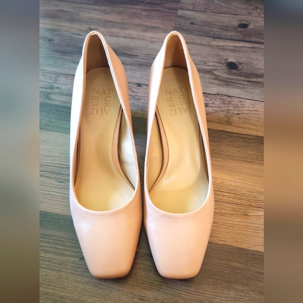 Naturalizer Squared Heel Pump